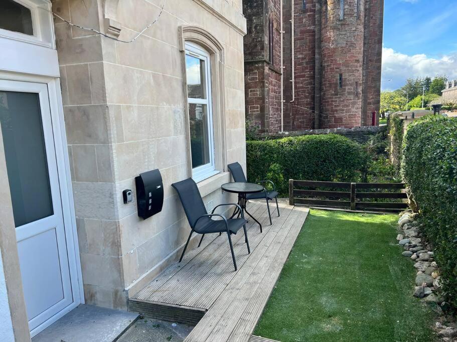 Number 79, Cosy Central Helensburgh 1 Bedroom, Ground Floor Pet Friendly, Garden Exterior foto